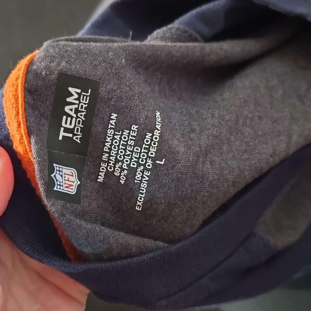 Chicago Bears long sleeve shirt - Picture 6 of 8